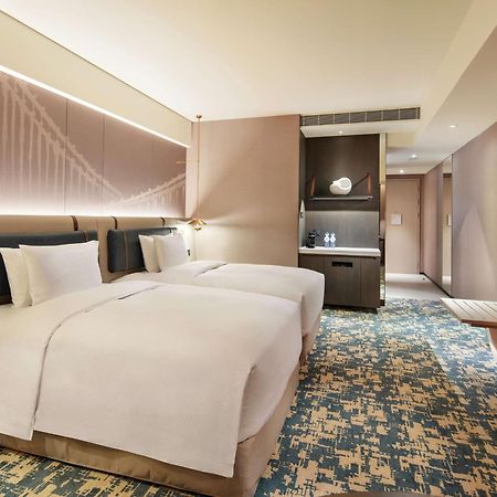 Отель Hilton Taipei Sinban New Taipei City Экстерьер фото