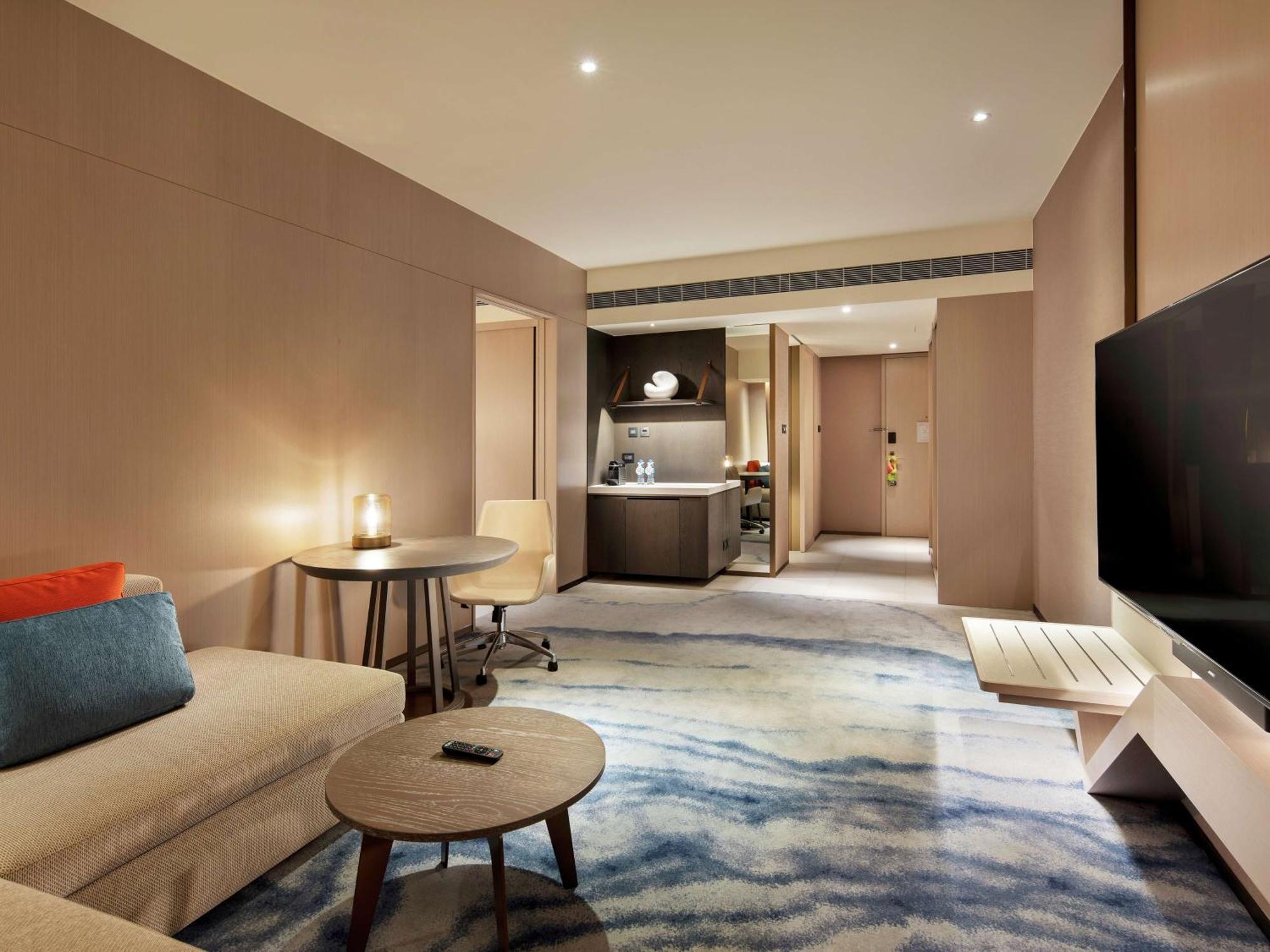Отель Hilton Taipei Sinban New Taipei City Экстерьер фото