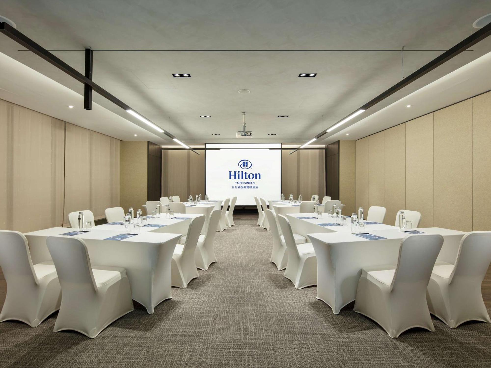 Отель Hilton Taipei Sinban New Taipei City Экстерьер фото