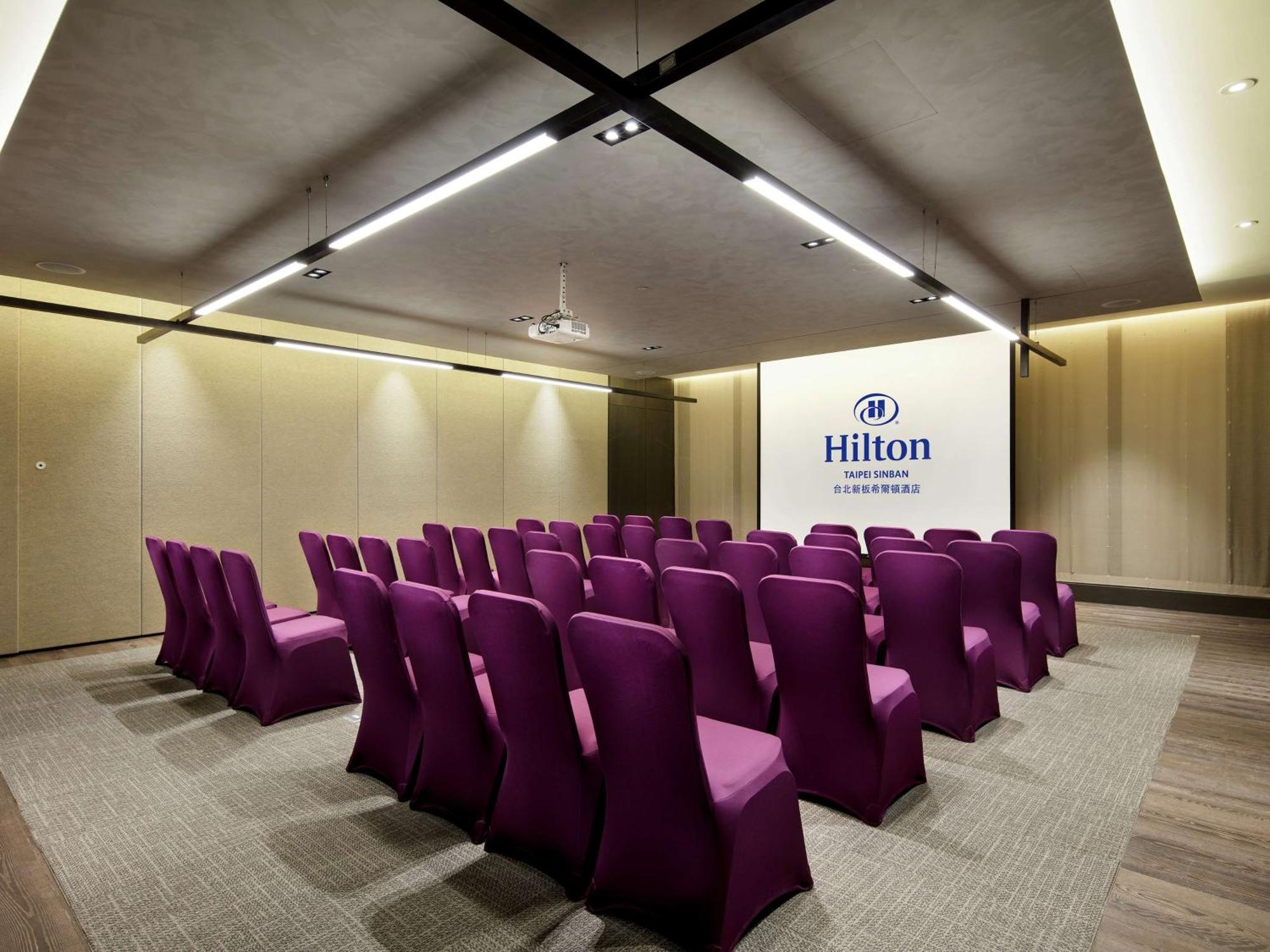 Отель Hilton Taipei Sinban New Taipei City Экстерьер фото