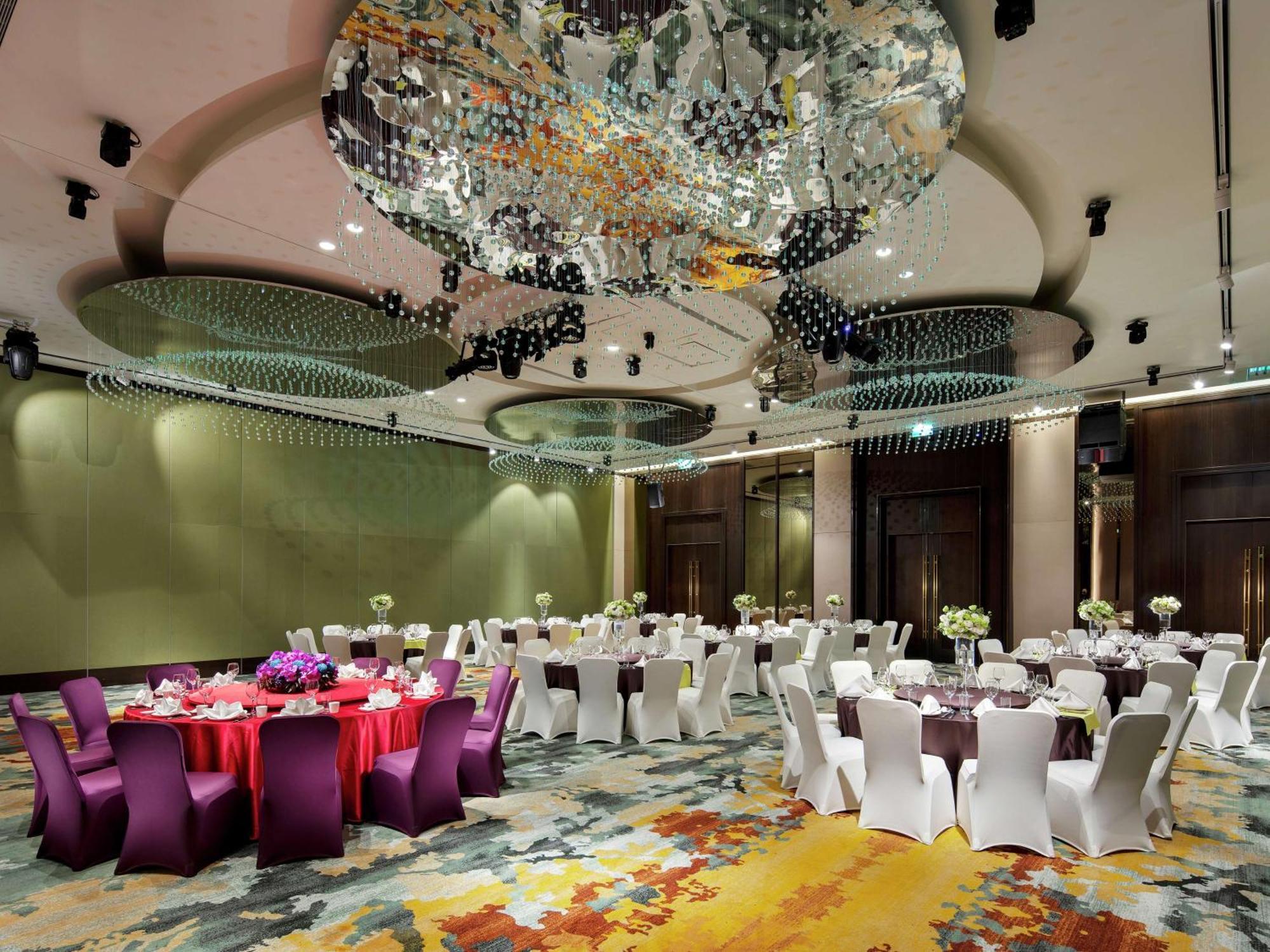 Отель Hilton Taipei Sinban New Taipei City Экстерьер фото
