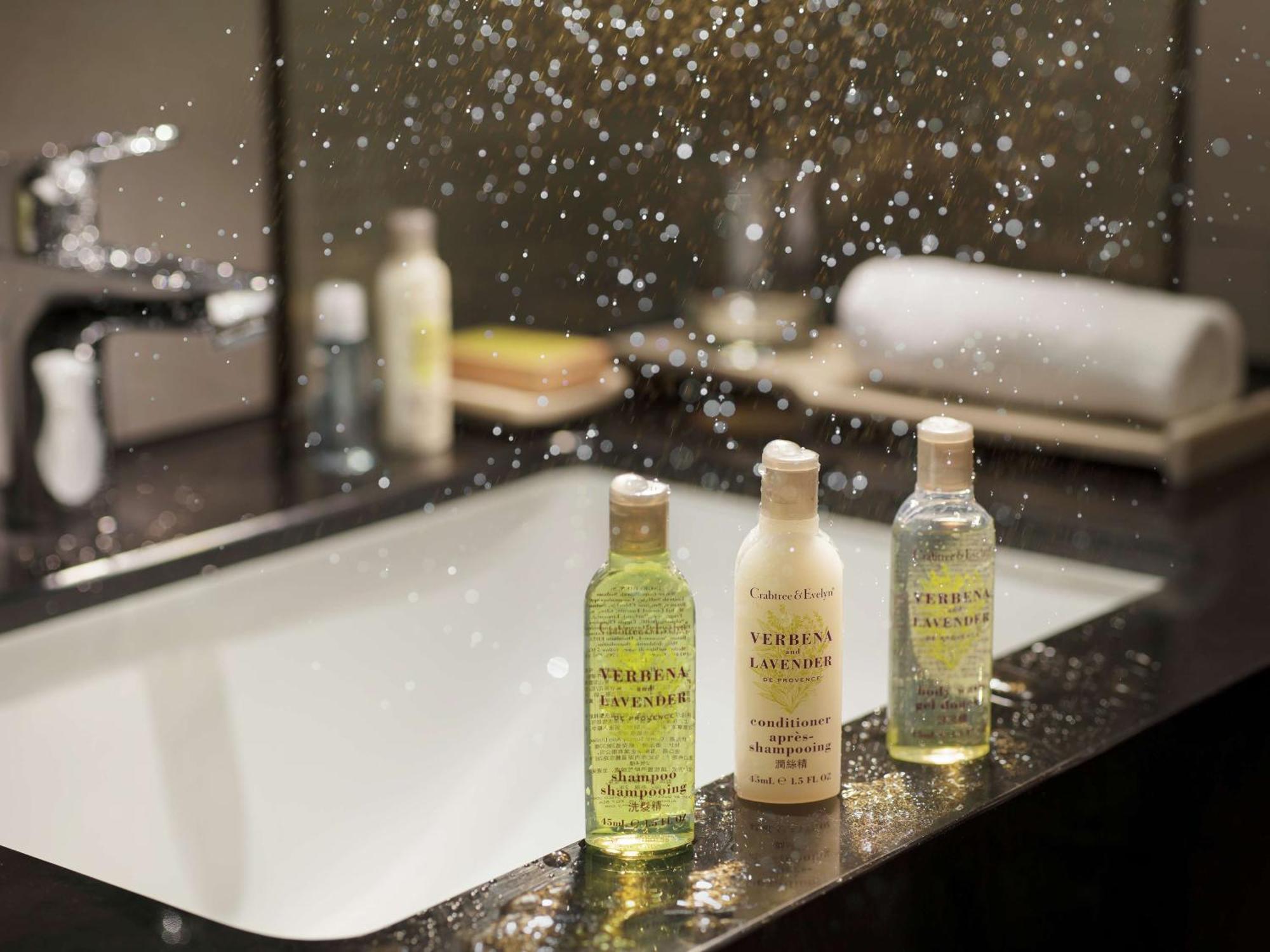 Отель Hilton Taipei Sinban New Taipei City Экстерьер фото