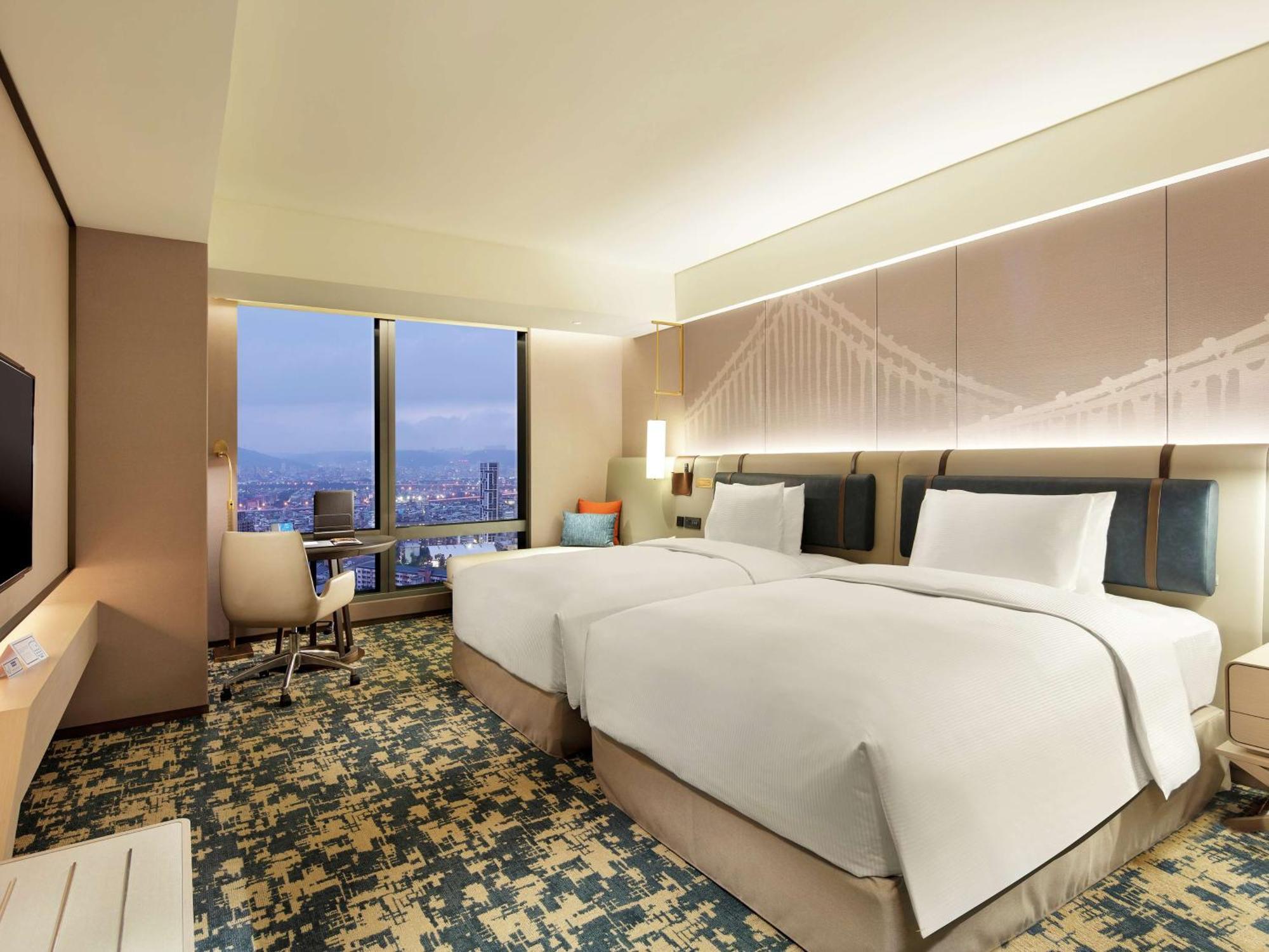 Отель Hilton Taipei Sinban New Taipei City Экстерьер фото