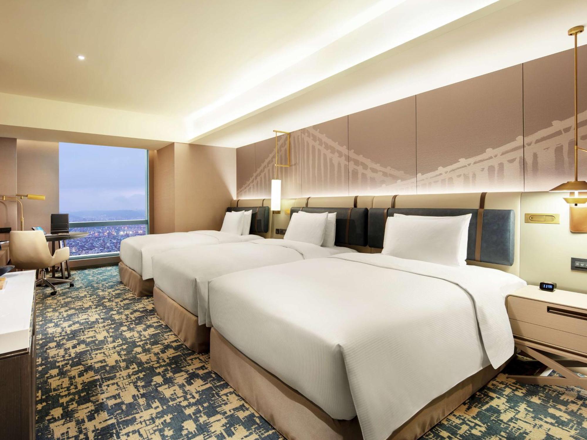Отель Hilton Taipei Sinban New Taipei City Экстерьер фото