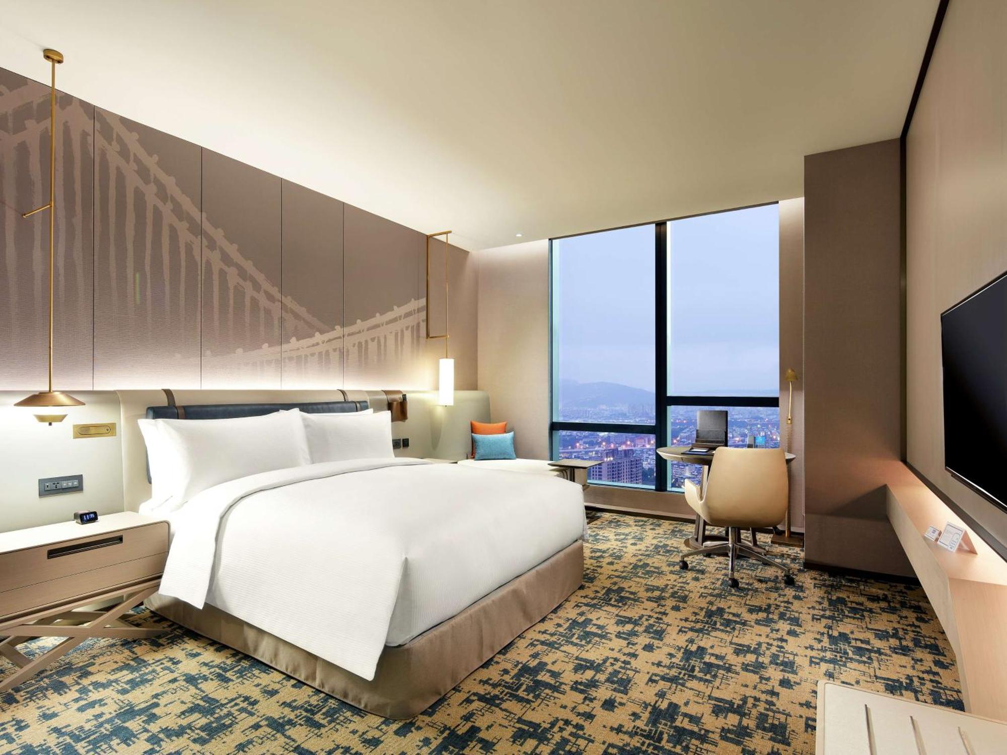 Отель Hilton Taipei Sinban New Taipei City Экстерьер фото