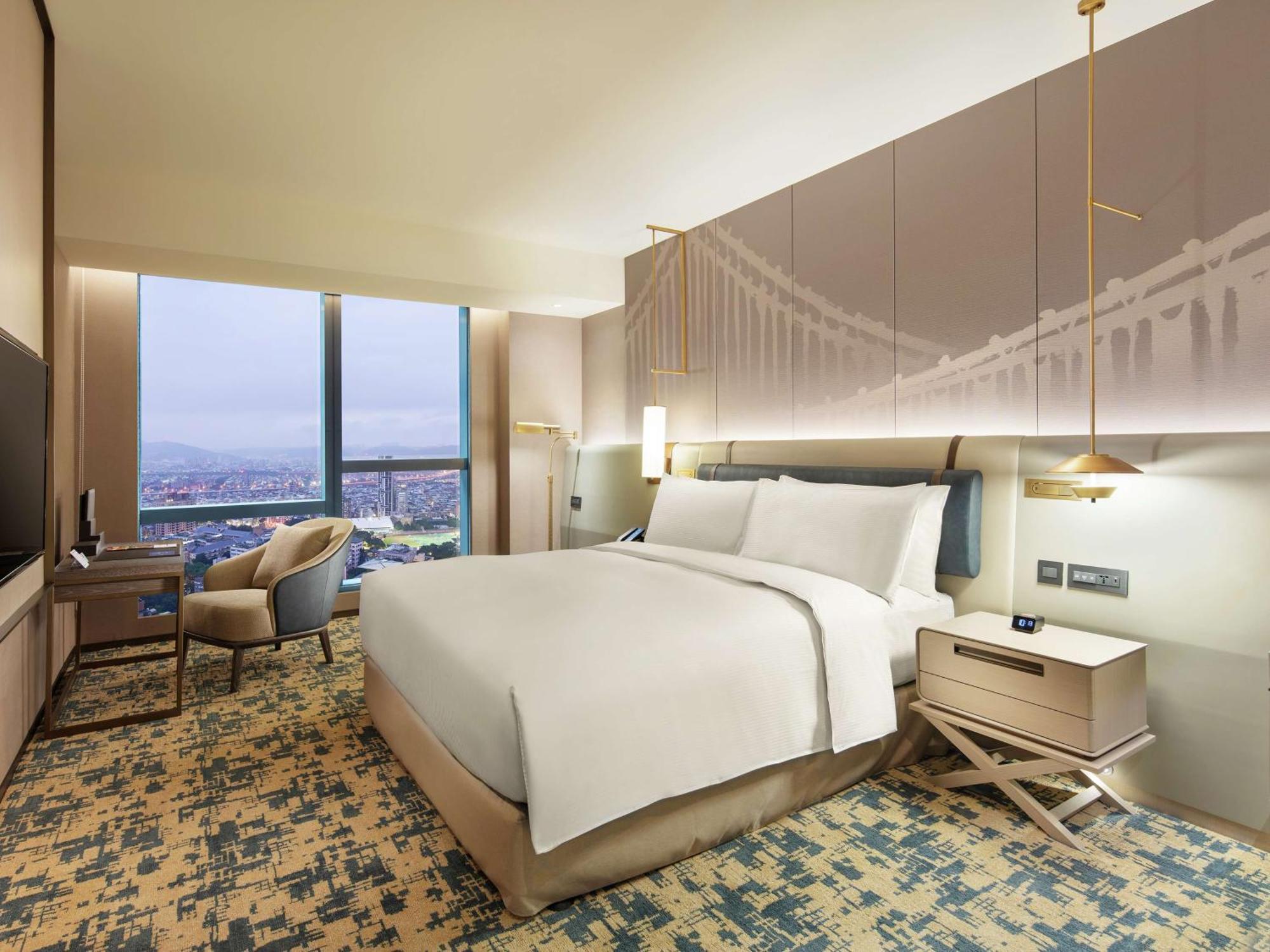 Отель Hilton Taipei Sinban New Taipei City Экстерьер фото