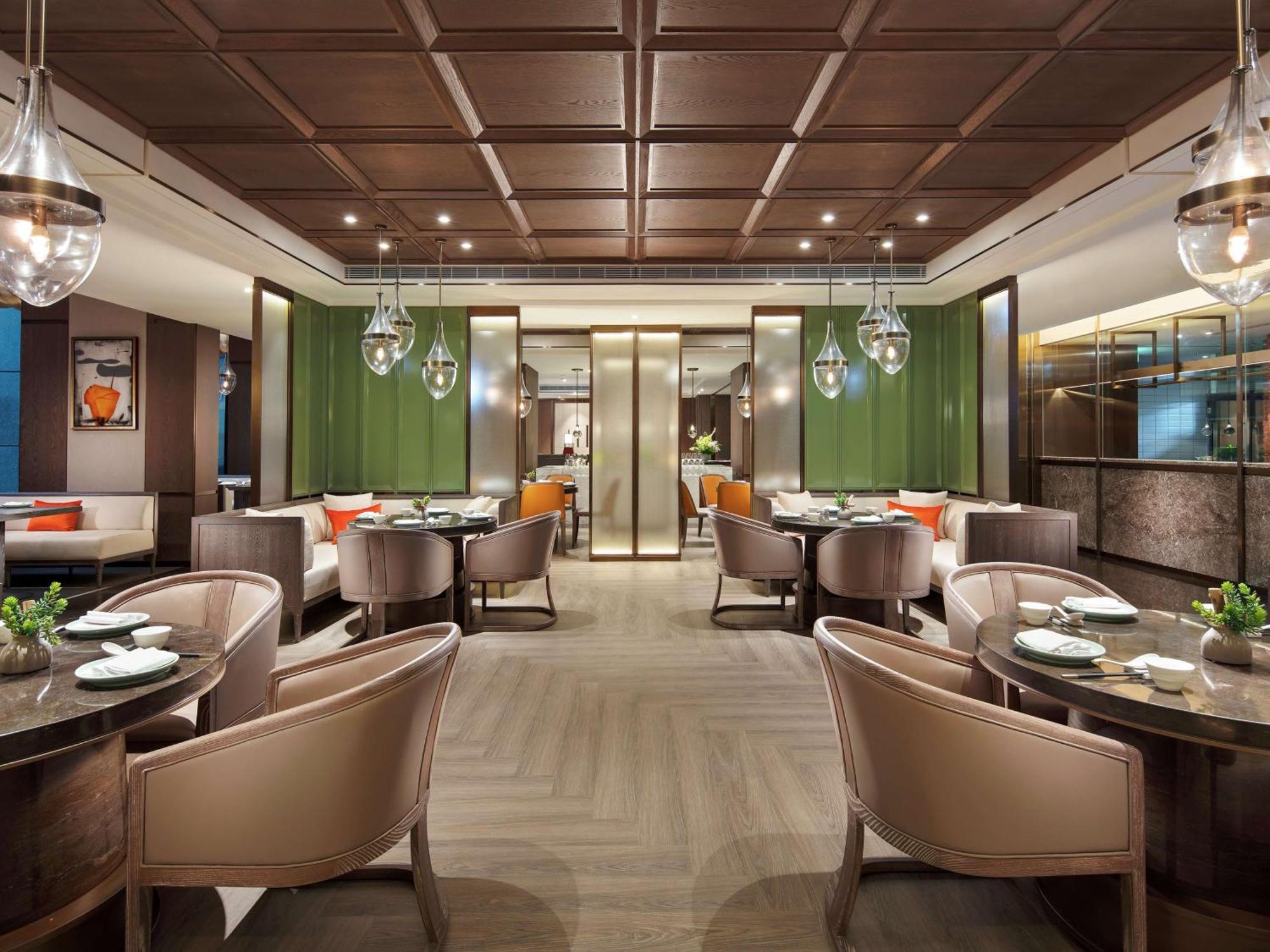 Отель Hilton Taipei Sinban New Taipei City Экстерьер фото