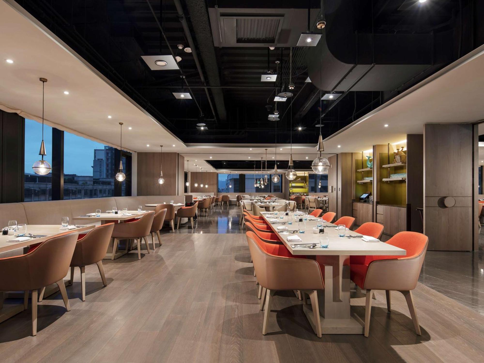 Отель Hilton Taipei Sinban New Taipei City Экстерьер фото