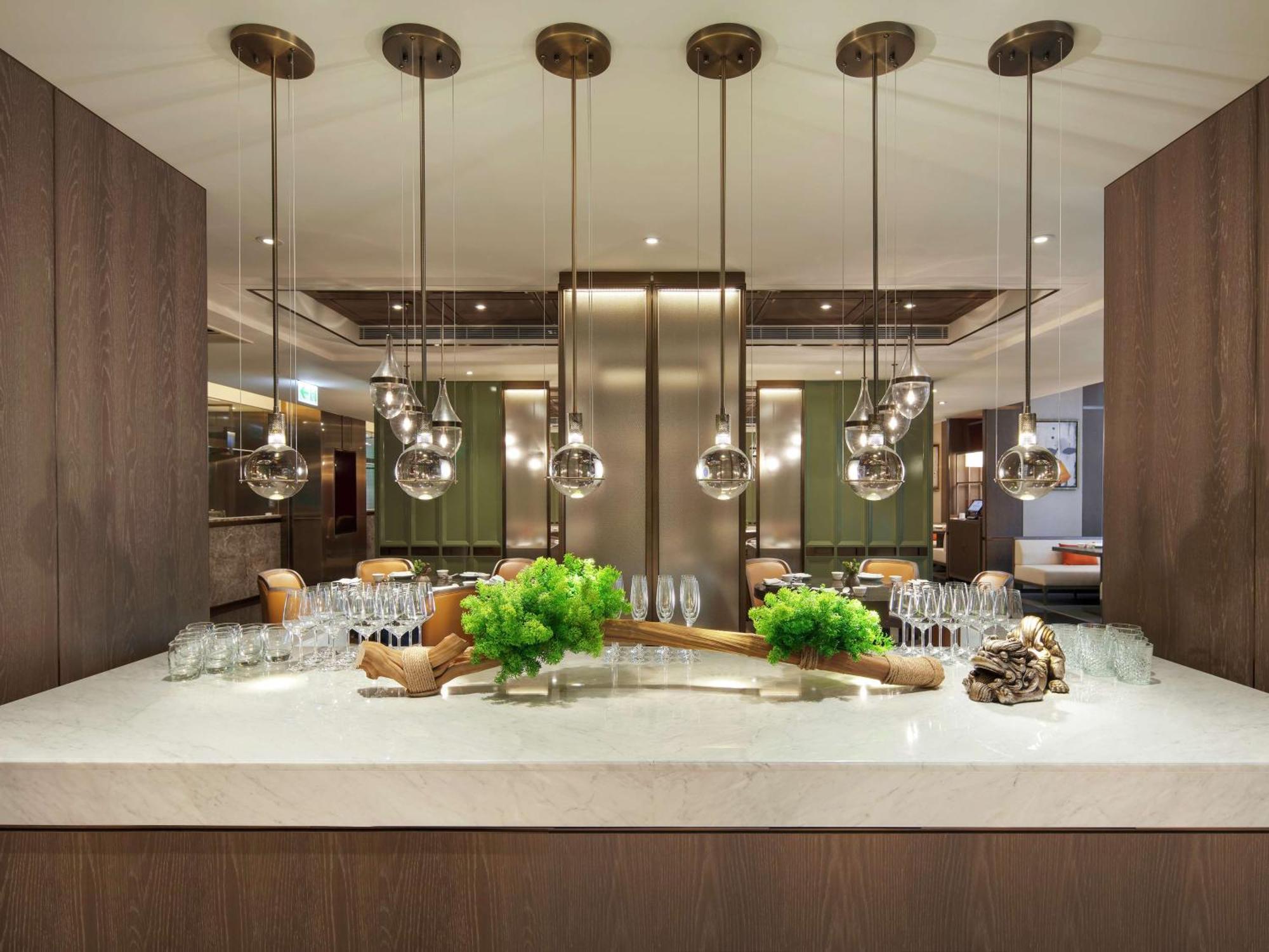 Отель Hilton Taipei Sinban New Taipei City Экстерьер фото