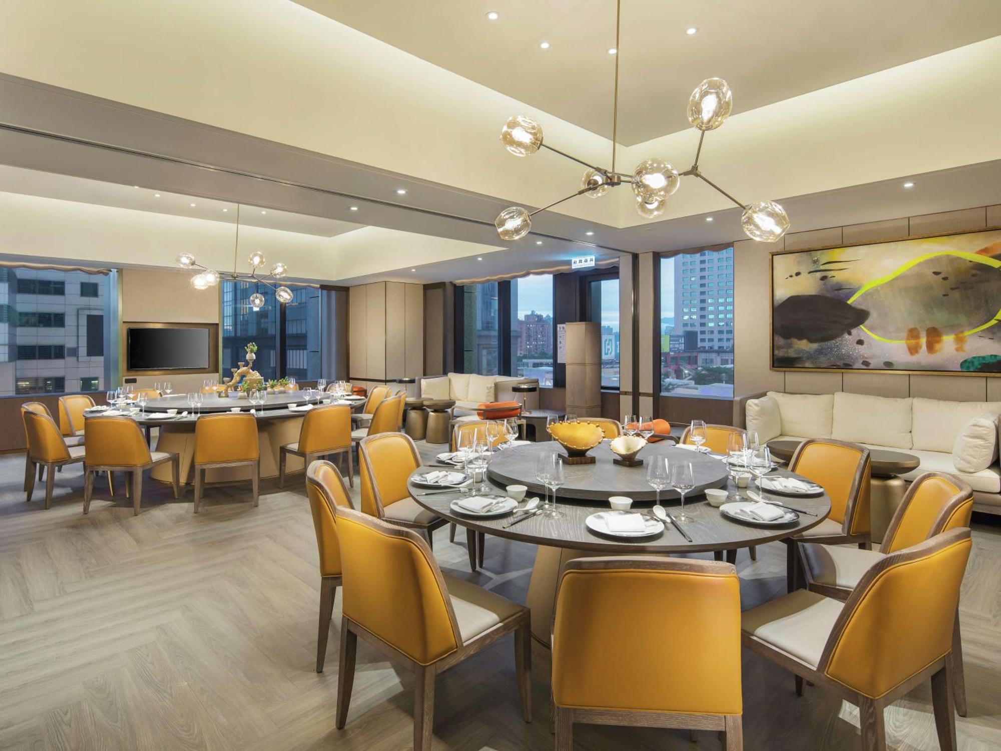 Отель Hilton Taipei Sinban New Taipei City Экстерьер фото